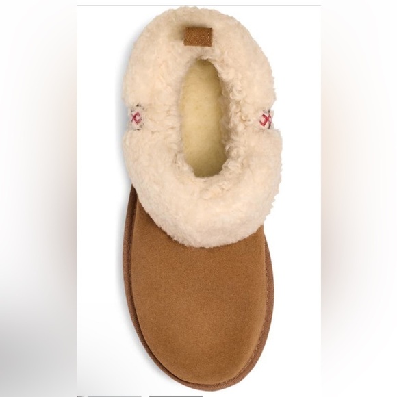 Brand new in box UGG ultra mini braid booties size 8 - Picture 3 of 9